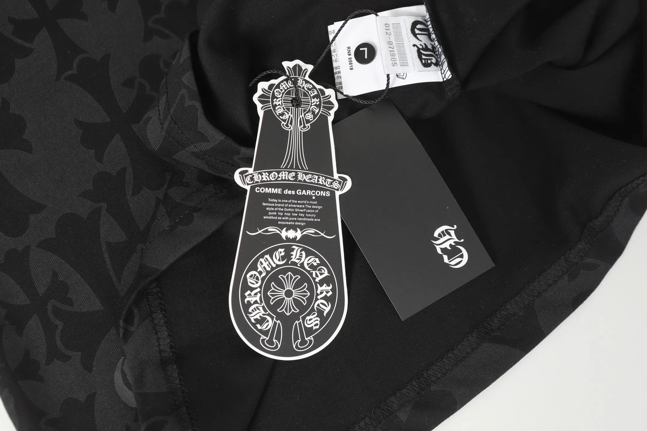 P170 Cross-border quantity model. If you pursue quality, please do not place an order. -Chrome Hearts/Chrome Hearts Dark Pattern Cross✝️Sanskrit printed popular long-sleeved T-shirt -High weight, high density and high quality. The wool is soft, delicate and skin-friendly. It feels soft and silky. It has excellent warmth and skin-friendly properties.